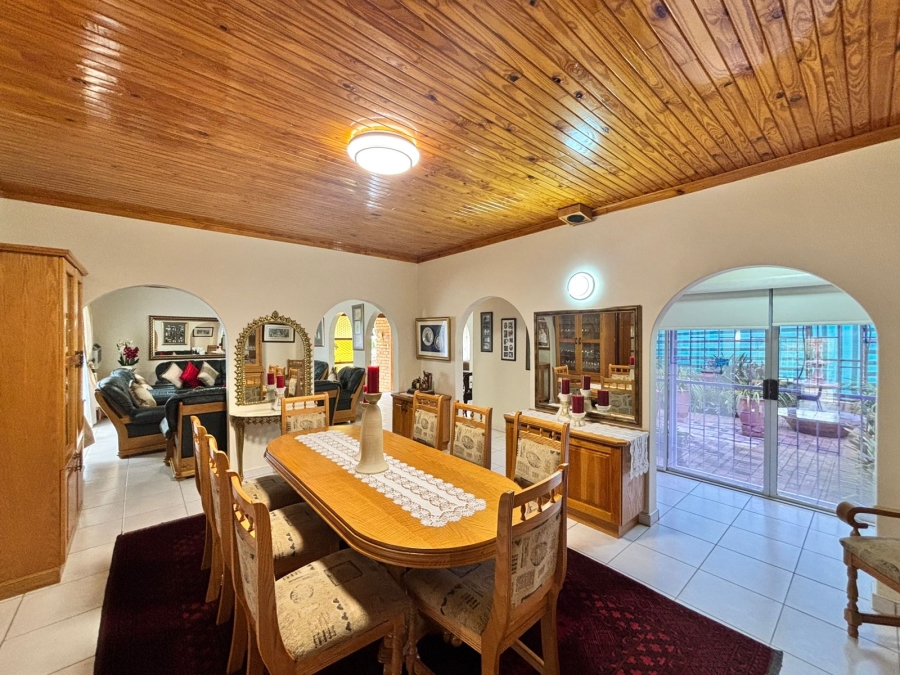 5 Bedroom Property for Sale in Flamwood North West